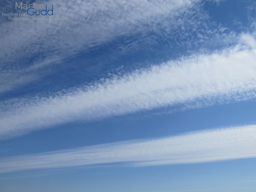 Altocumulus stratiformis radiatus undulatus